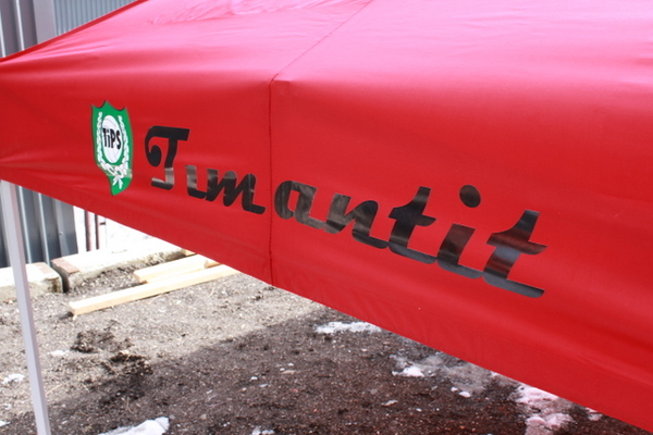 Pop Up teltta logopainatuksilla Pop Up teltta logopainatuksilla