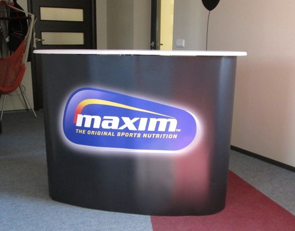 Maxim pöytä Maxim pöytä