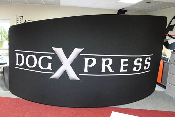 Taustasein DogXpress SWP23