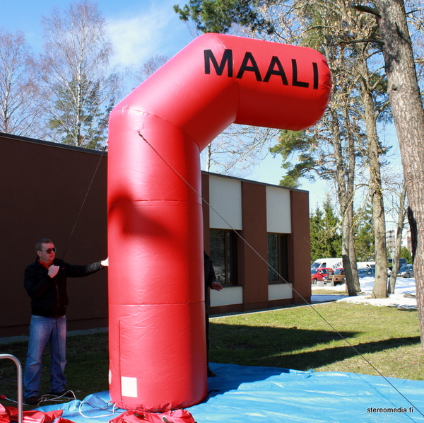 Ilmatäytteinen 4m puolikaari Ilmatäytteinen 4m puolikaari