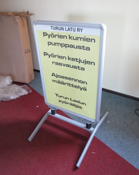 Välistend