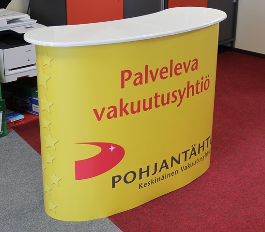 Iso messupöytä Iso messupöytä